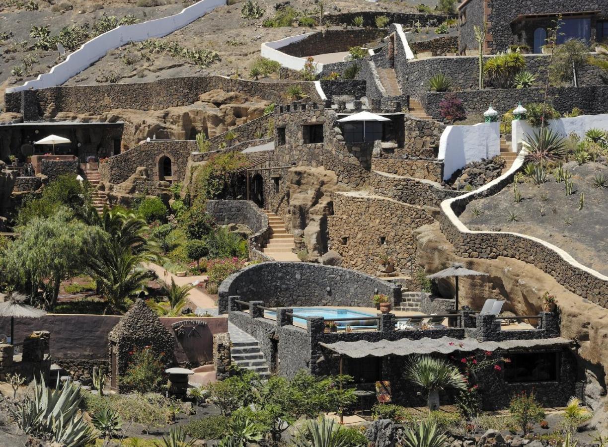 Castillo Lanzarote Villa Sophie - Luxury Villa -Sleep In A Volcanic Cave With Heated Pool Tías Dış mekan fotoğraf