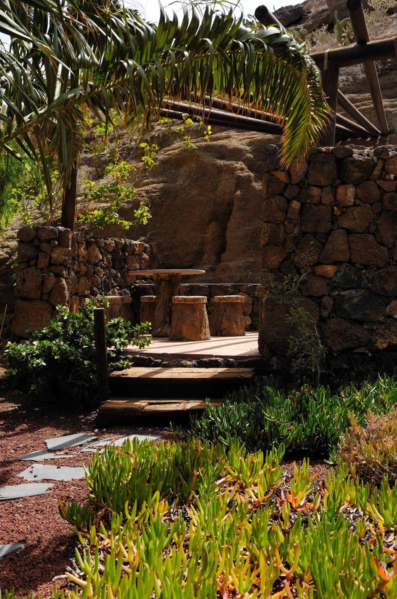 Castillo Lanzarote Villa Sophie - Luxury Villa -Sleep In A Volcanic Cave With Heated Pool Tías Dış mekan fotoğraf