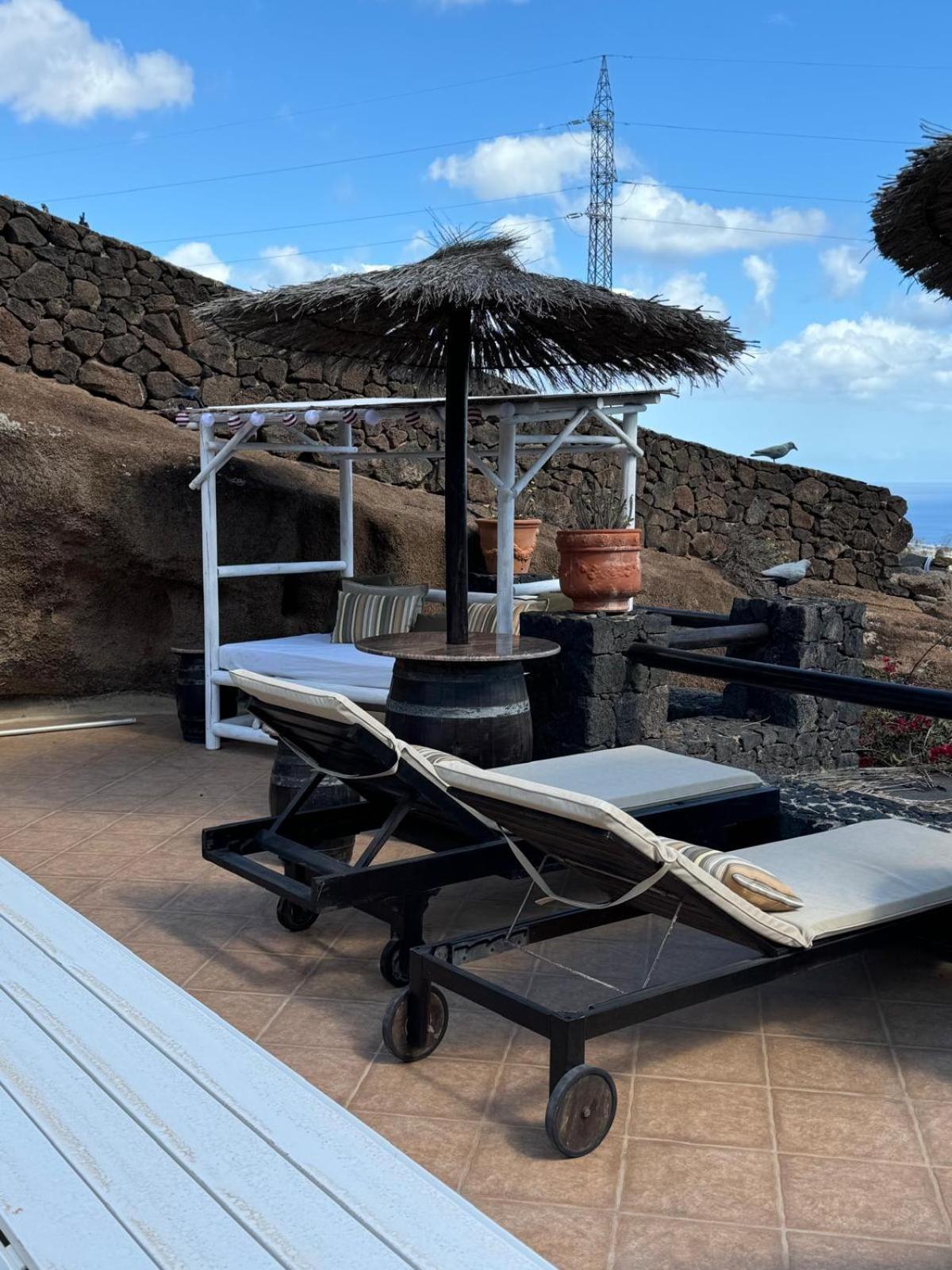 Castillo Lanzarote Villa Sophie - Luxury Villa -Sleep In A Volcanic Cave With Heated Pool Tías Dış mekan fotoğraf