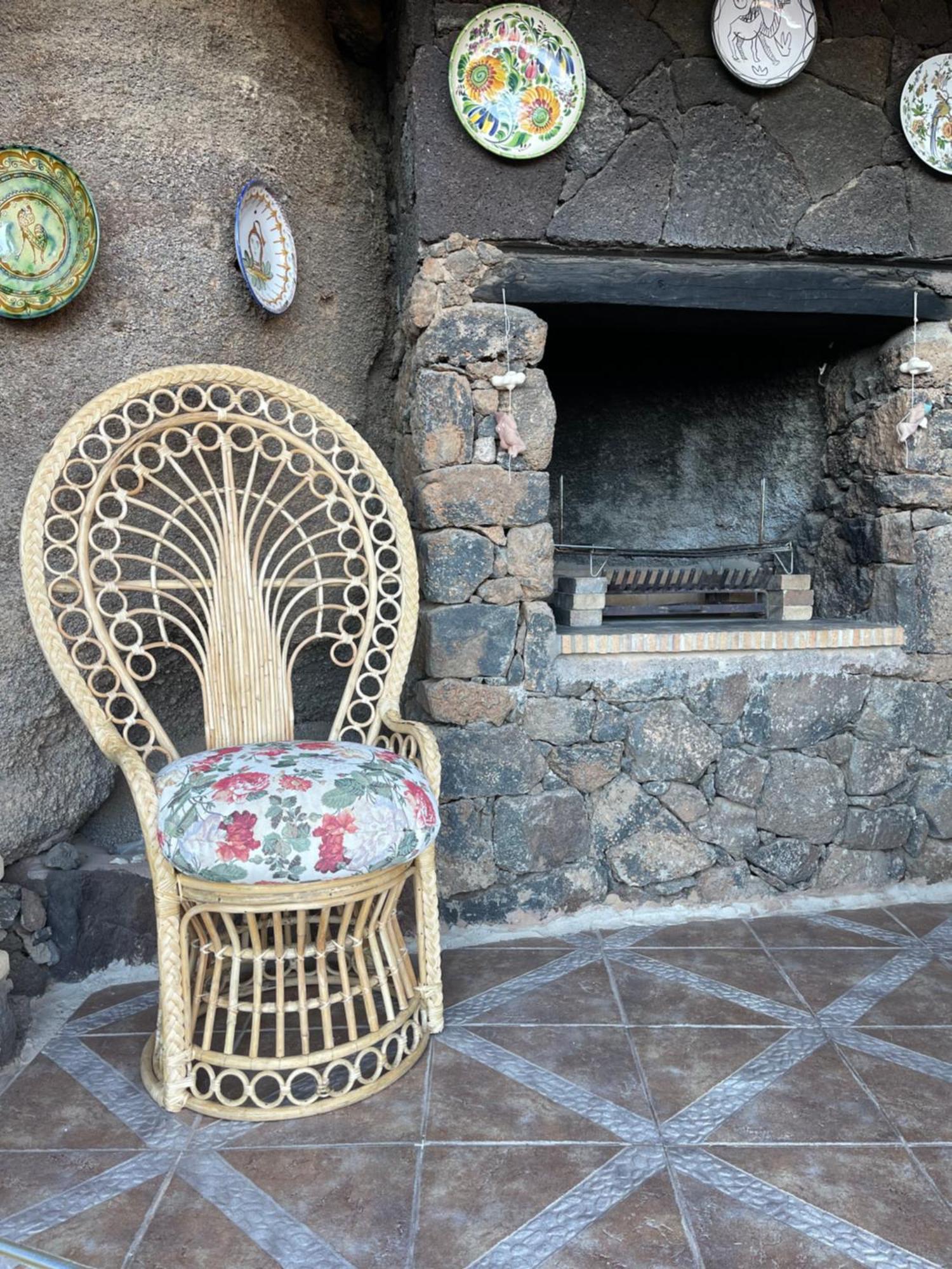 Castillo Lanzarote Villa Sophie - Luxury Villa -Sleep In A Volcanic Cave With Heated Pool Tías Dış mekan fotoğraf