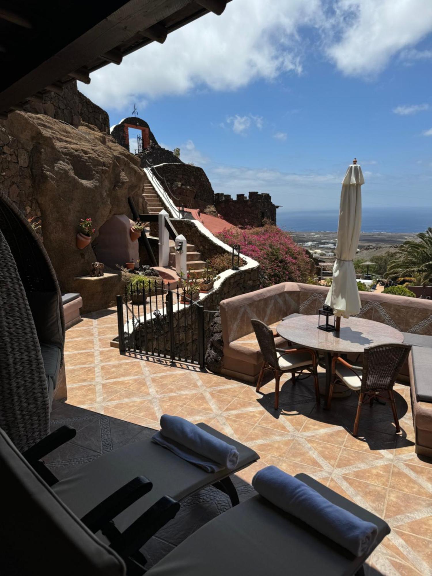 Castillo Lanzarote Villa Sophie - Luxury Villa -Sleep In A Volcanic Cave With Heated Pool Tías Dış mekan fotoğraf